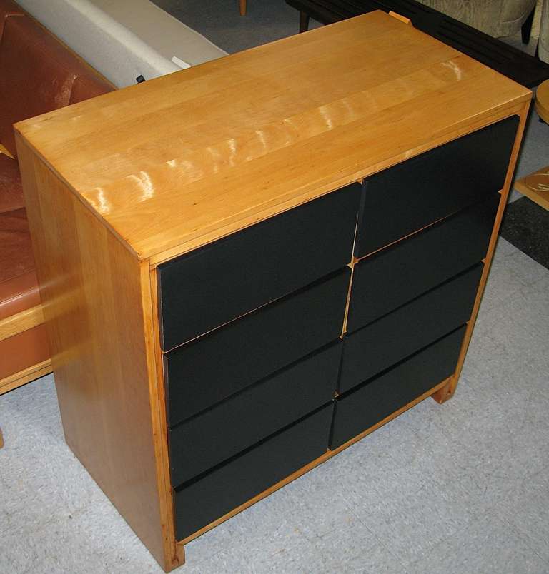 Attractive 1940 Russel Wright 8 Drawer Dresser In Excellent Condition In Hudson, NY