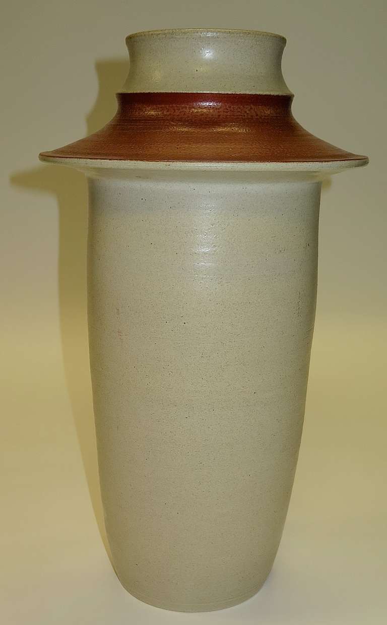 1970 Large Kaehler Vase by Carl Cunningham Cole In Excellent Condition In Hudson, NY