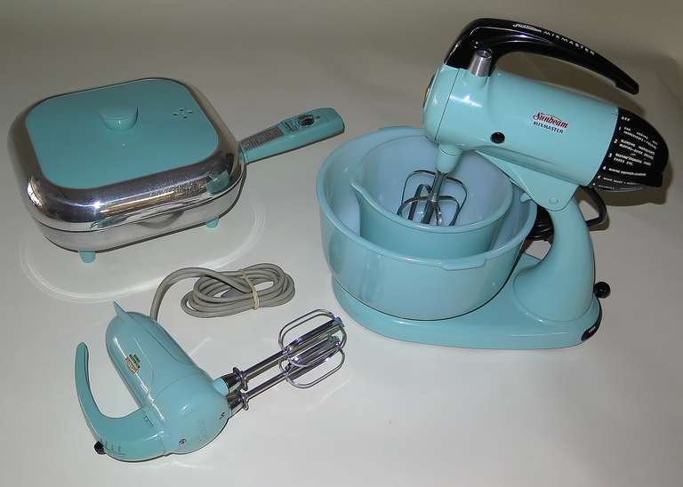 Restored with excellent cords. 3 parts include: junior hand mixer, larger mixer with 2 glass bowls, and sunbeam fry pan. Same set also available in pale yellow and light pink, for purchase separately.