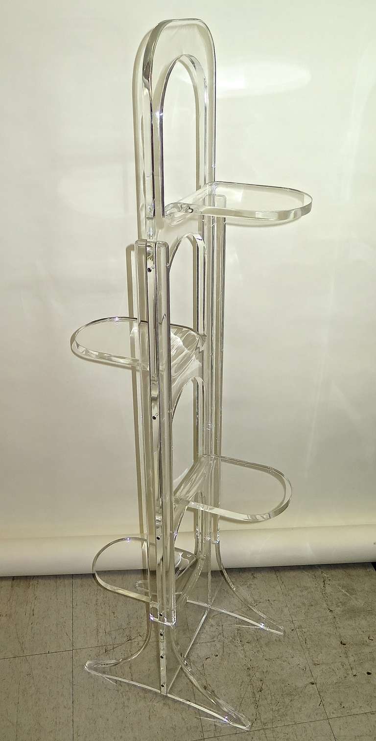 1970 Lucite Tall Shelf-Stand In Good Condition In Hudson, NY