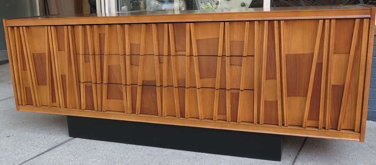 Oak Sensational 1977 Made in Canada Long Dresser