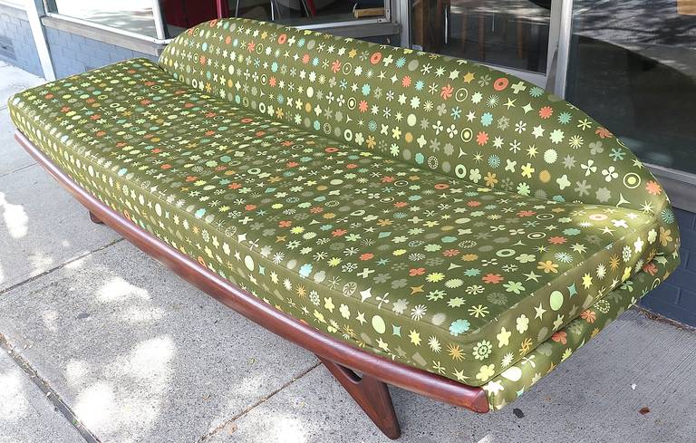 1960 Adrian Pearsall Gondola Sofa with Great Fabric In Excellent Condition In Hudson, NY