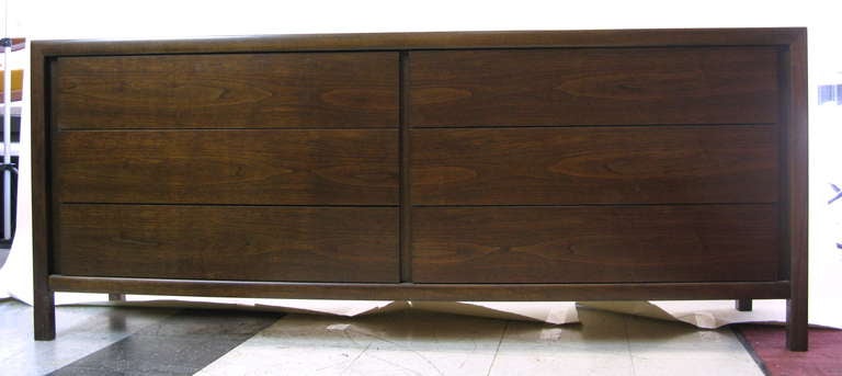 Walnut 1950 Widdicomb 6 Drawer Dresser