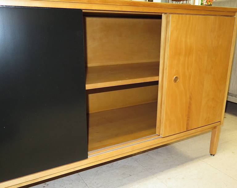 Rare 1950 Paul McCobb Perimeter Group Cabinet In Excellent Condition In Hudson, NY
