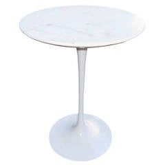 1960 Saarinen for Knoll Round Marble Stand