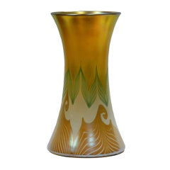 Quezal Gold Iridescent Feathered Art Glass Vase