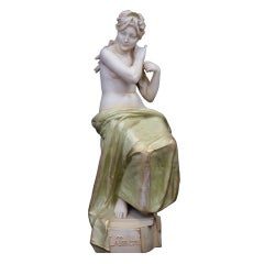 Monumental Amphora Nude "La Toilette"
