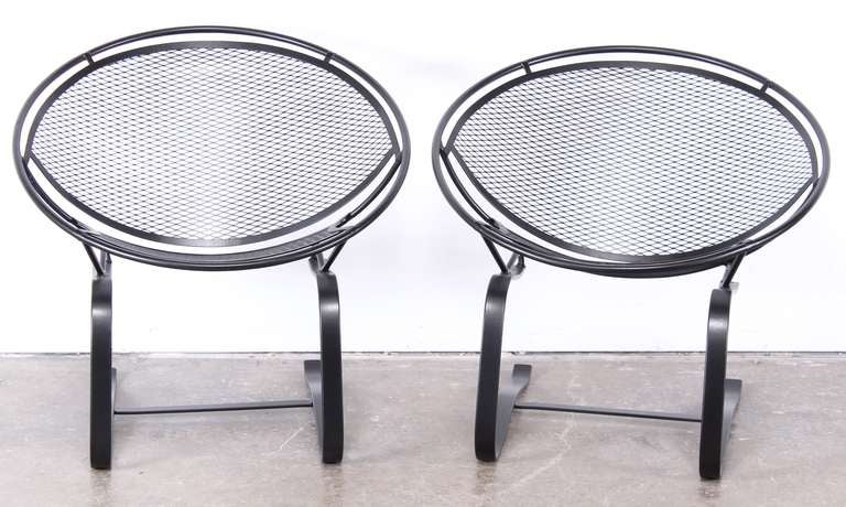 Pair of Wrought Iron Salterini Cantilevered Lounge Chairs In Excellent Condition In Hamburg, PA