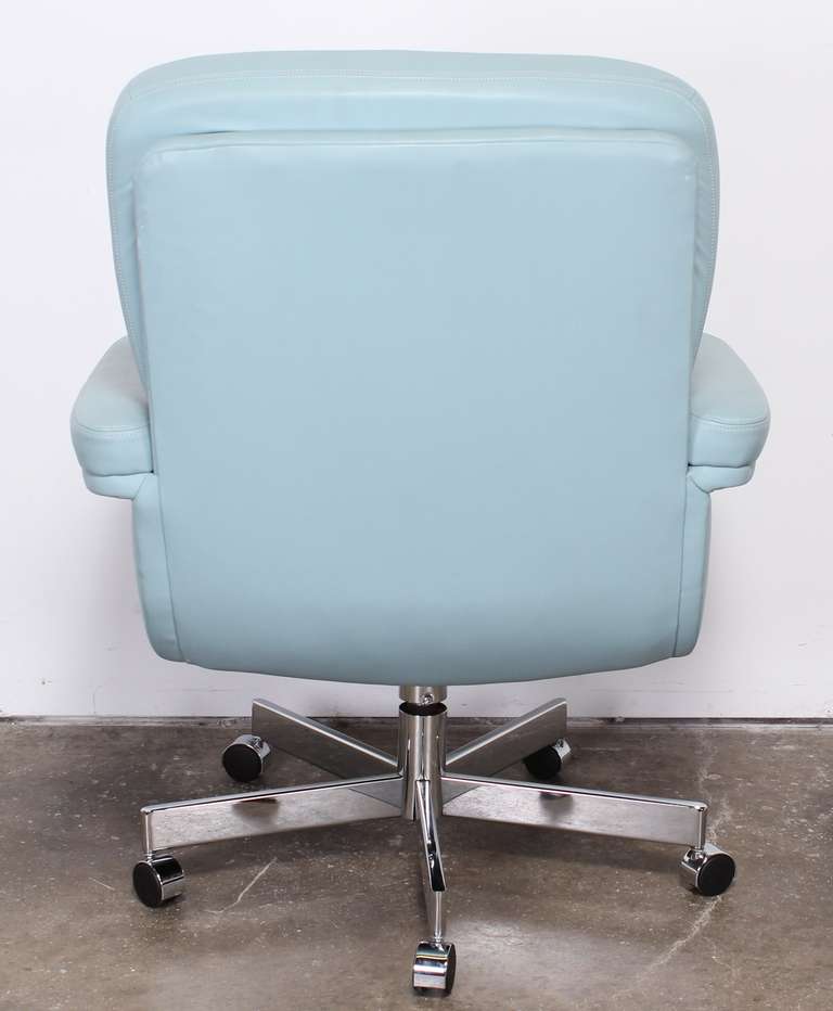 Pace Style Blue Leather and Chrome Executive Chair, 1980 1