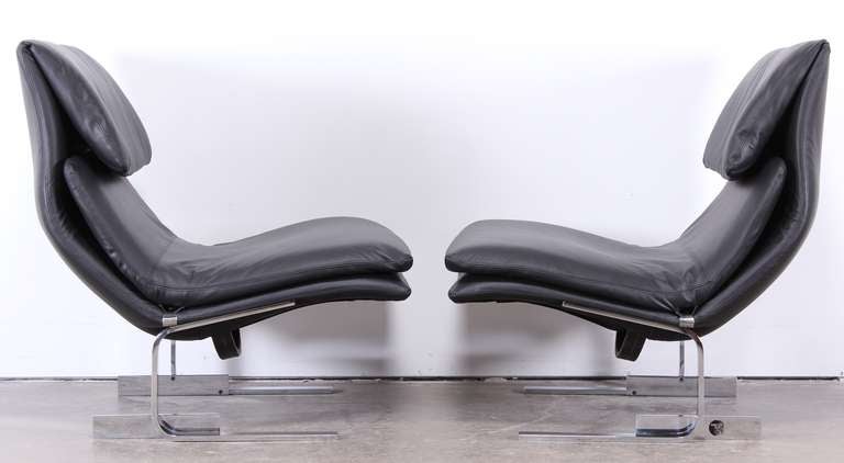 Late 20th Century Pair of Saporiti Italian Leather and Chrome Onda Chairs, 1970