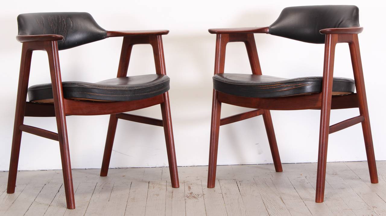 Set of Eight Erik Kirkegaard Dining Chairs for Illums Bolighus 1