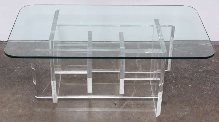 Mid Century Modern Geometric Lucite Cocktail Table, 1970 In Excellent Condition In Hamburg, PA