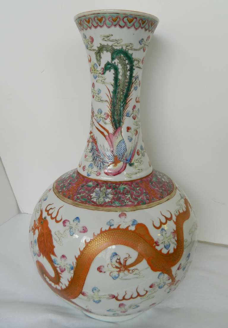 Chinese Polychrome Dragon Vase 3