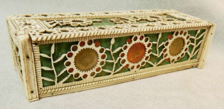 Early Prisoner of War Domino Box