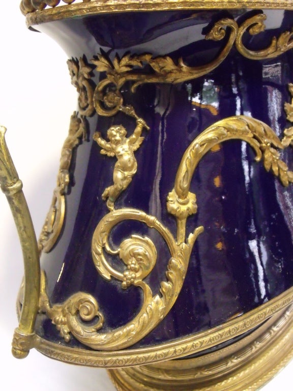 Cobalt Cherub Oval Jardiniere In Good Condition In Houston, TX