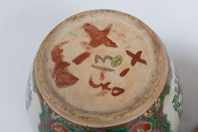 Vintage Pair of Chinese Export Porcelain Cache Pots 5
