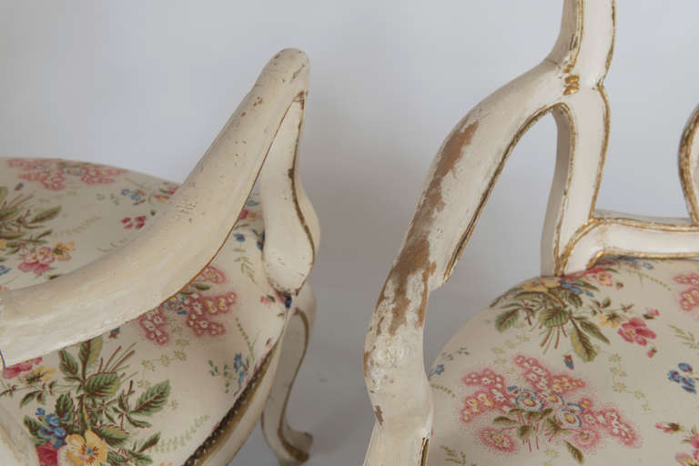 Mid-20th Century Pair of Elegant Cream-Painted Armchairs