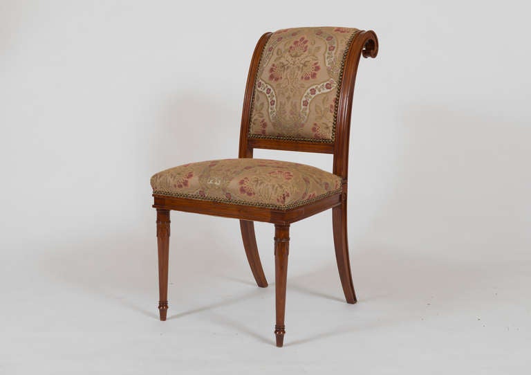Set of Eight Neoclassical Cherry Dining Chairs In Good Condition In New York, NY