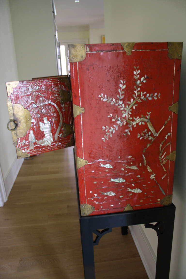 Pair of Stunning 19th Century Red Lacquer and Mother-of-Pearl Cabinets on Stands 4
