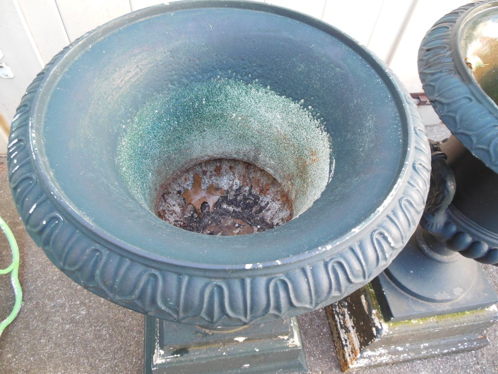 American Urns signed J L Mott, Cast Iron Campana shape In Good Condition In Long Island, NY