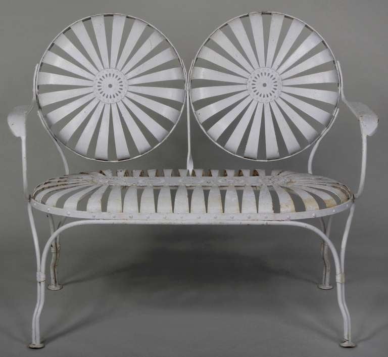 American Vintage  Carre spring Form Bench