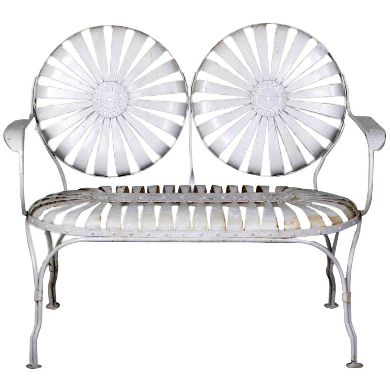 Vintage Carre spring Form Bench at 1stdibs