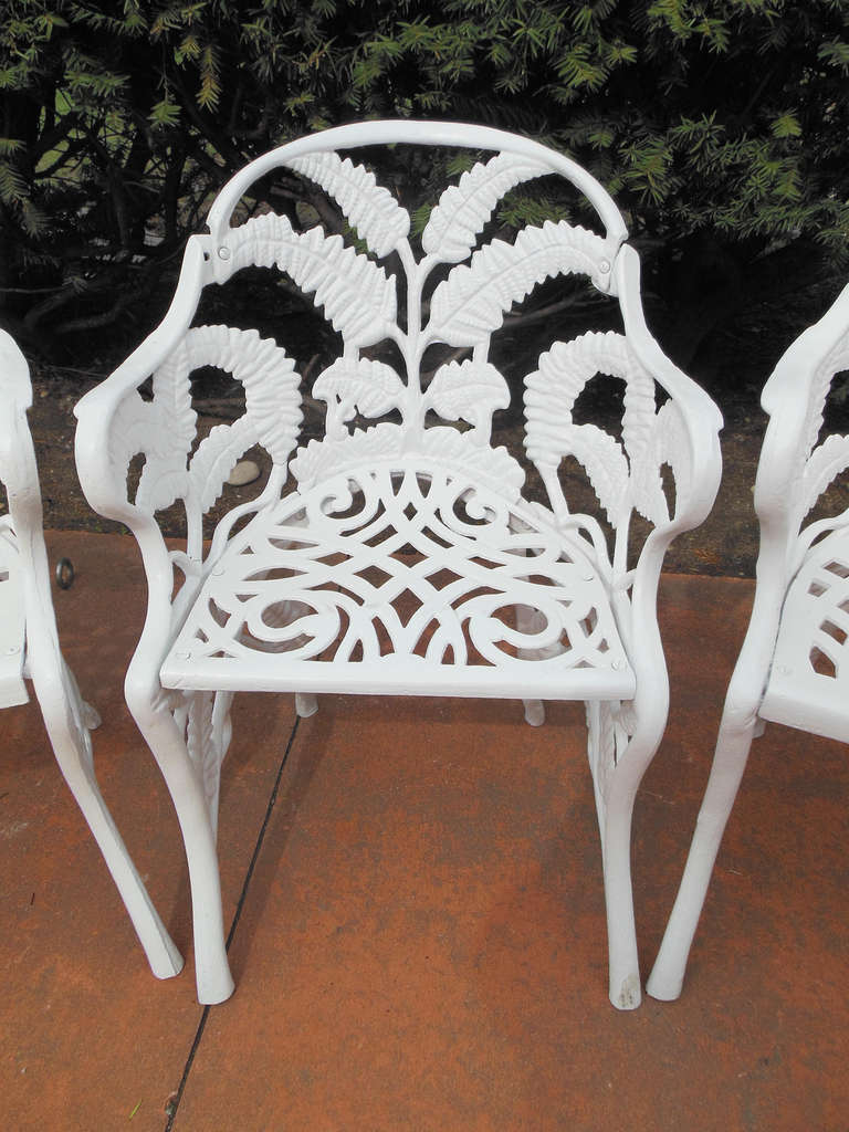 Gardern Set, Cast Iron Fern Pattern In Excellent Condition In Long Island, NY
