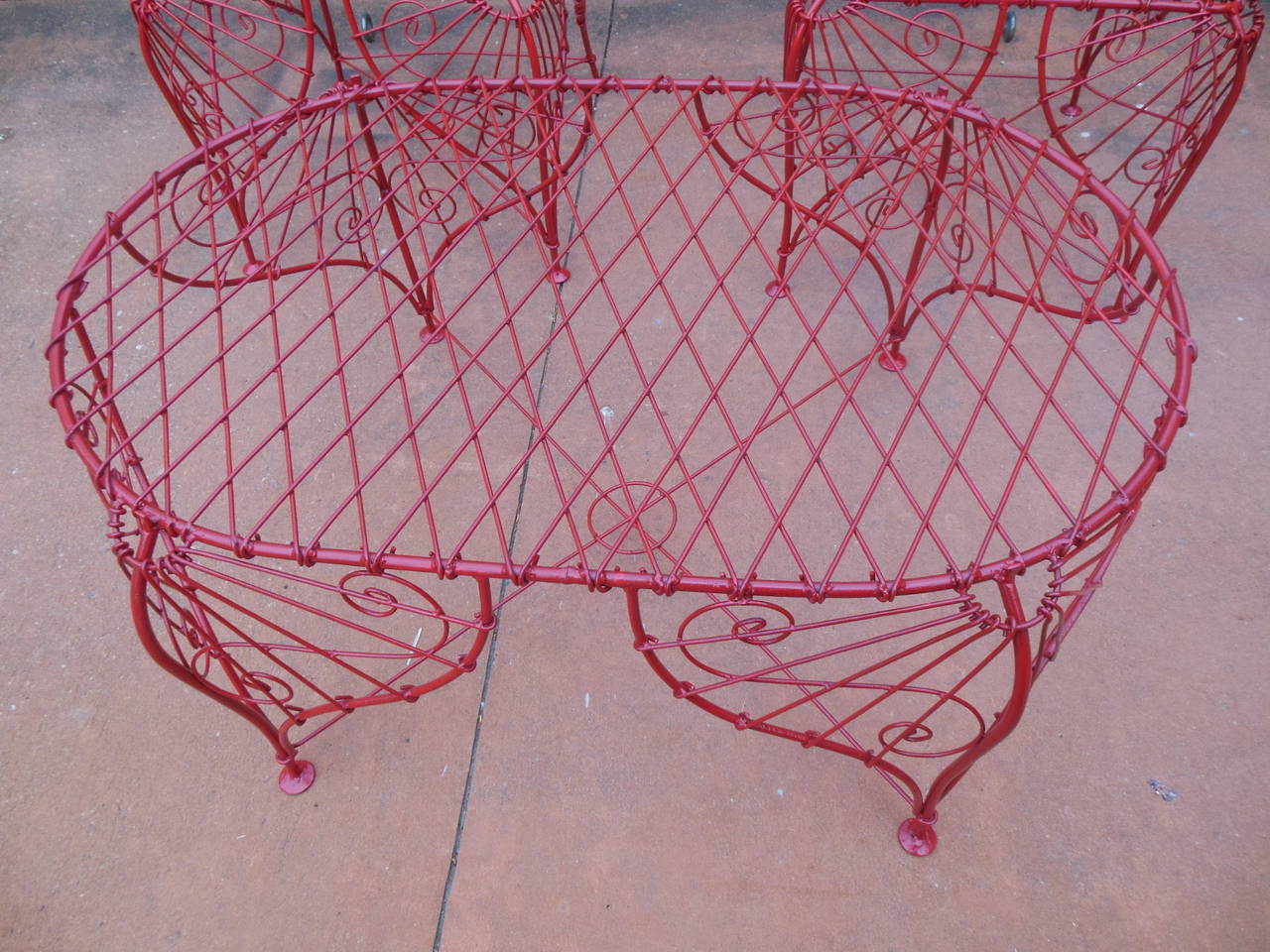 Vintage Three-Piece Ornate Wire Patio Set In Good Condition For Sale In Long Island, NY