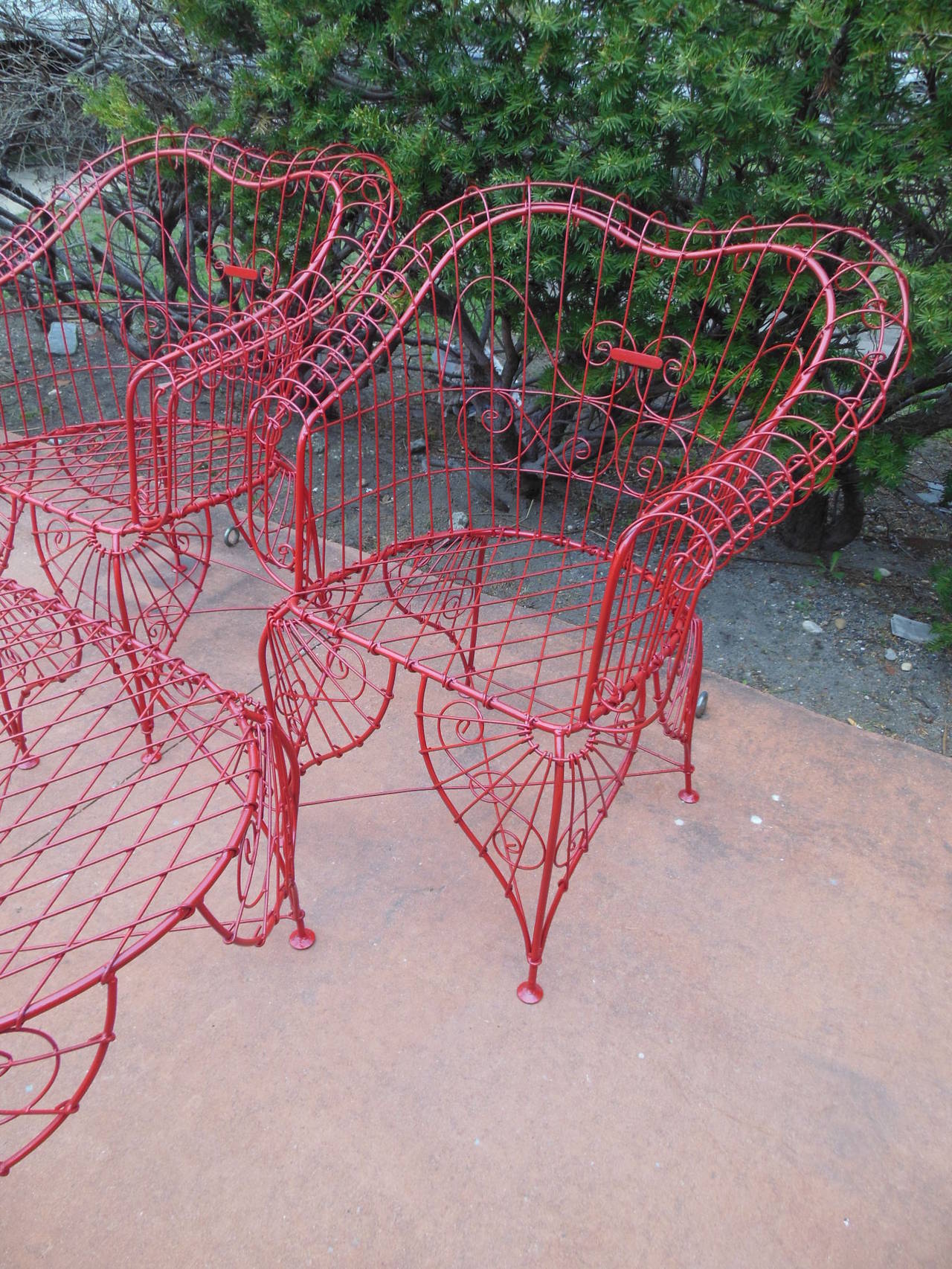 Vintage Three-Piece Ornate Wire Patio Set For Sale 2