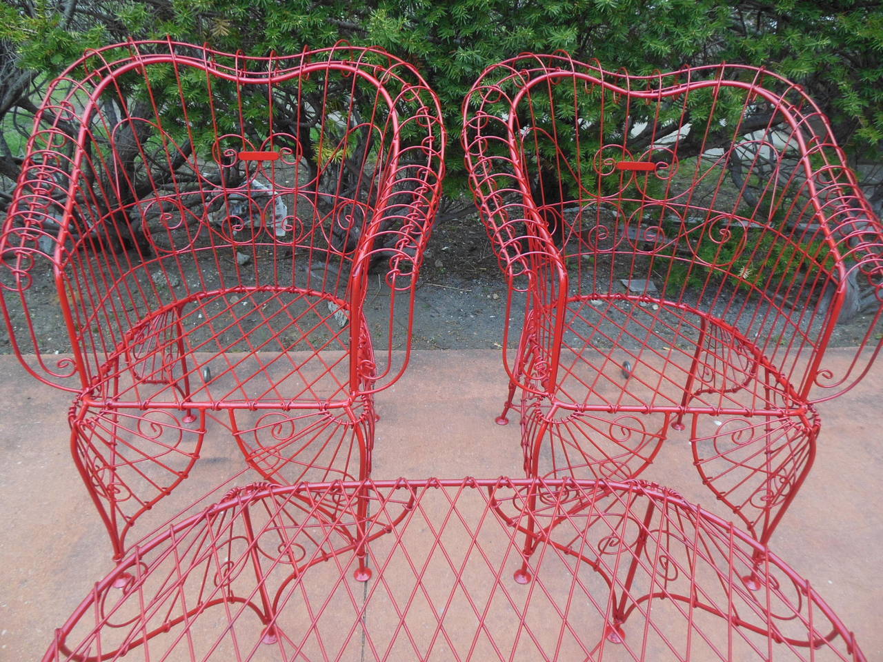 Vintage Three-Piece Ornate Wire Patio Set For Sale 1