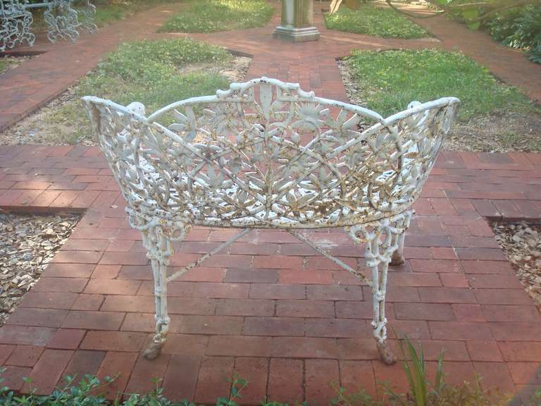 Cast Iron Passion Flower Garden Bench In Good Condition For Sale In Long Island, NY