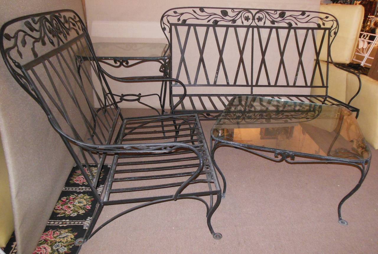 Salterini Patio Set, Six-Piece Elaborate Wrought Iron Set In Excellent Condition In Long Island, NY