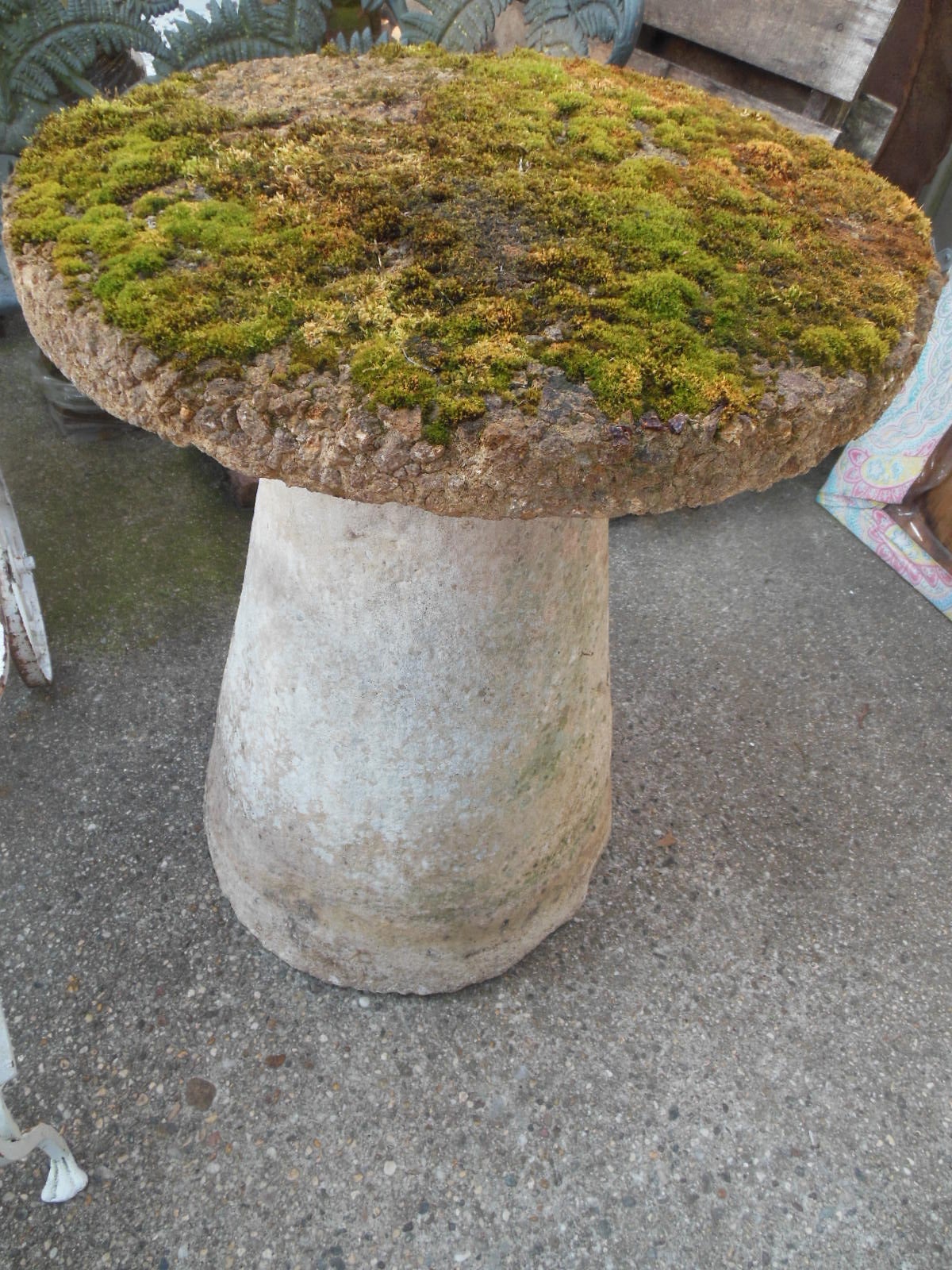 Vintage Staddle Stone or Mushroom Stone In Good Condition In Long Island, NY