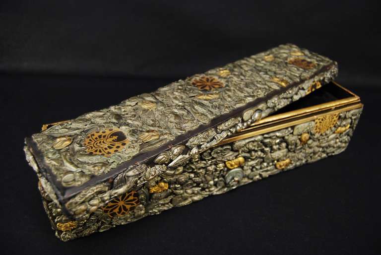 Japanese Meiji Period Lacquered Box For Sale 1