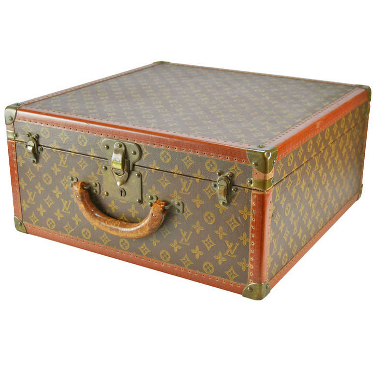 Louis Vuitton Square Trunk with Tray, 1935 For Sale