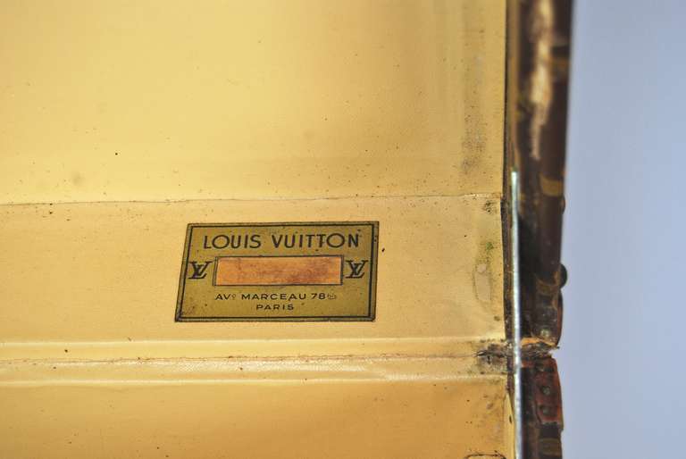 Louis Vuitton Square Trunk with Tray, 1935 For Sale 3