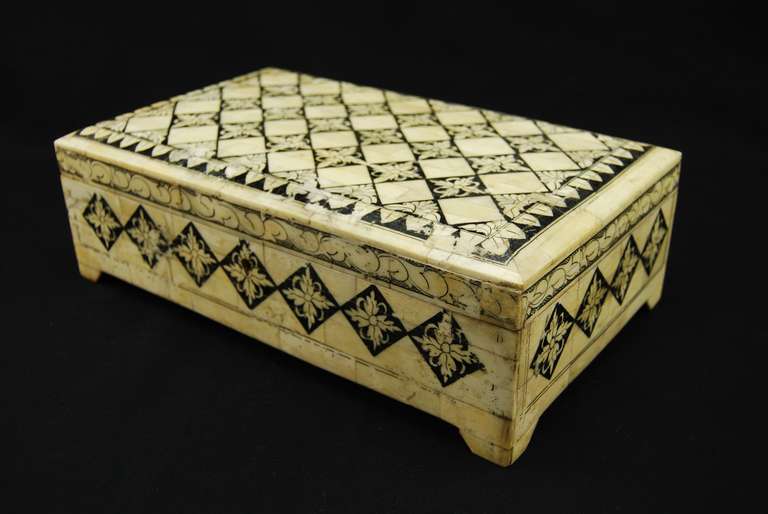 Bone Penwork Box Humidor with Key, c. 1910 In Good Condition For Sale In Charleston, SC