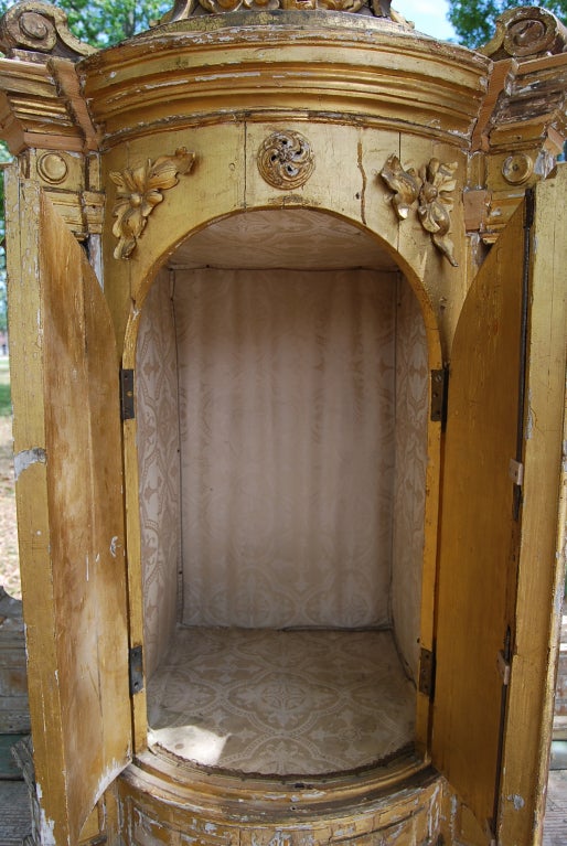 Italian Early 19th C. Monumental Gilt Tabernacle For Sale 4