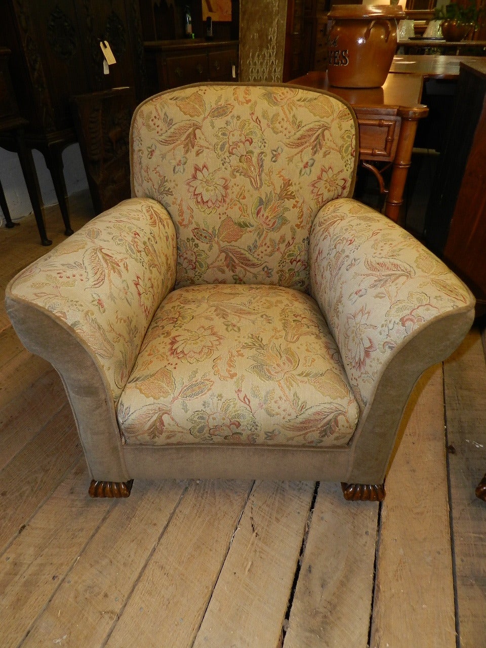Pair of Armchairs In Excellent Condition In Millwood, VA