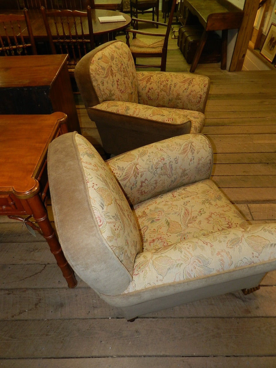 Mid-20th Century Pair of Armchairs