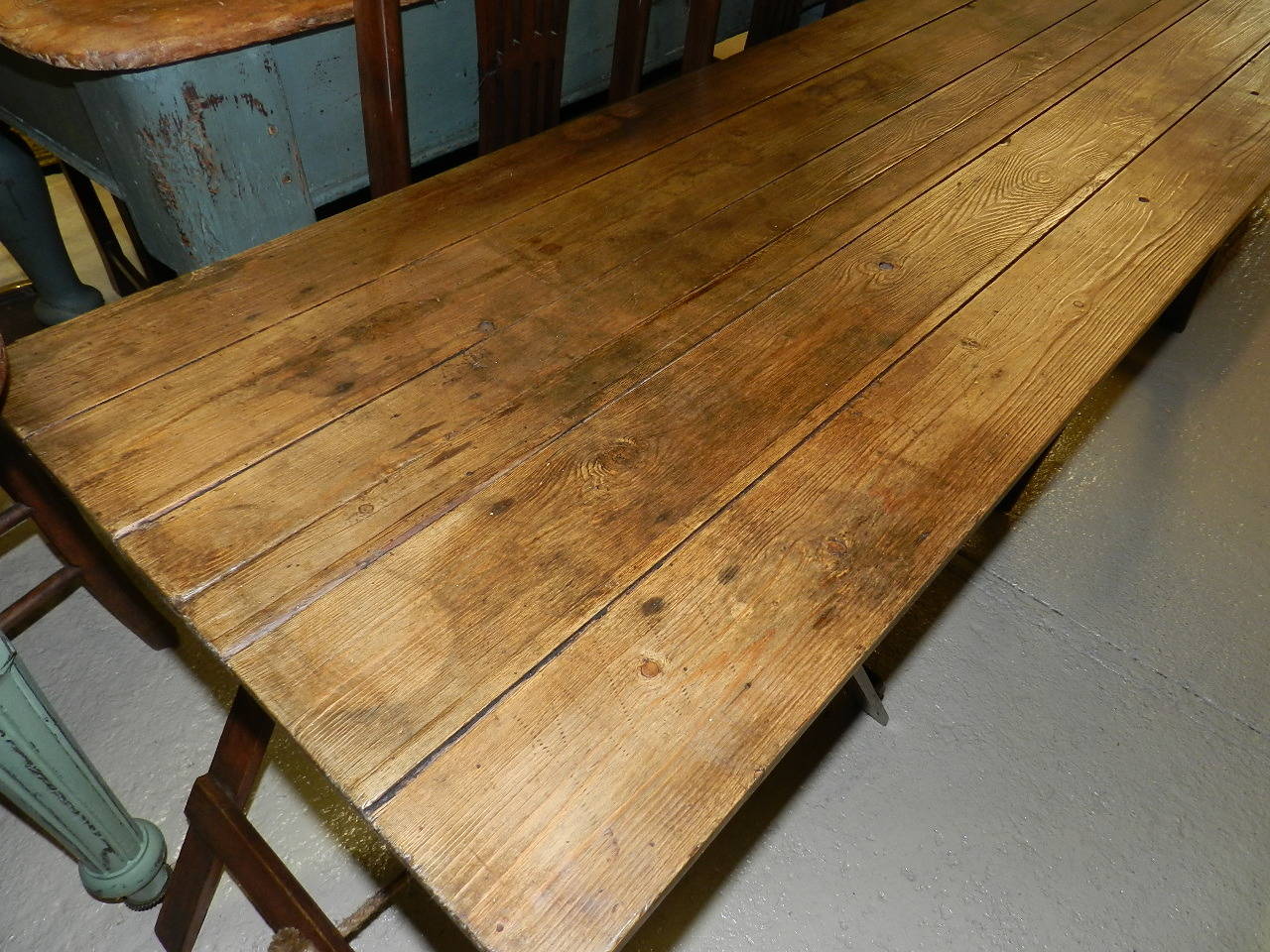 Pine Trestle Table In Good Condition In Millwood, VA