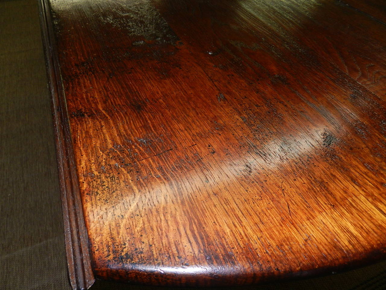 Hand-Crafted Oak Wake or Hunt Dining Table For Sale
