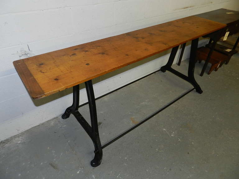 Pine Table on Iron Base In Excellent Condition In Millwood, VA