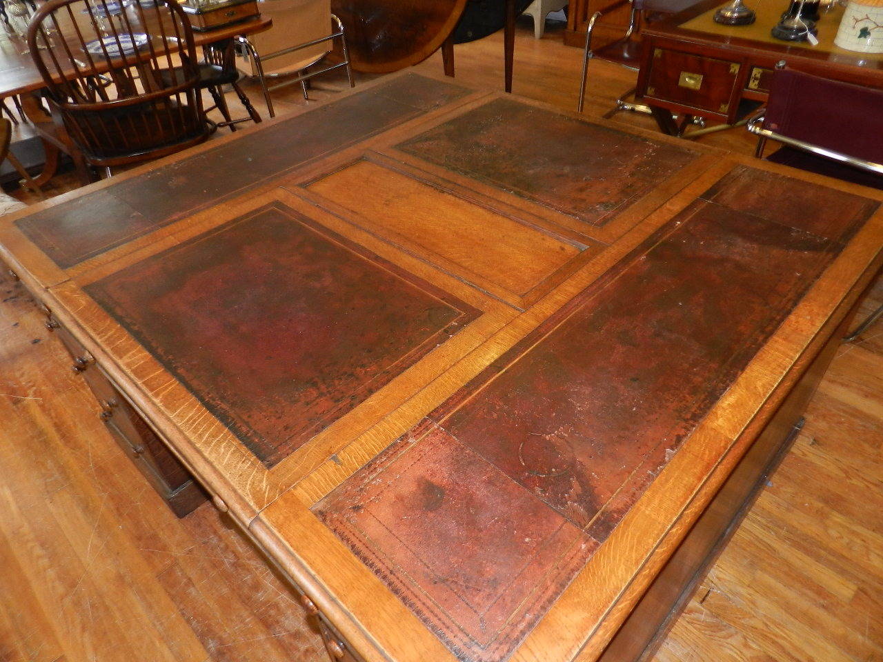 Late 19th Century Oak Twin Pedestal Partners Desk