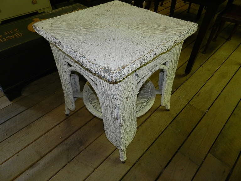 Wicker Side Table In Fair Condition For Sale In Millwood, VA