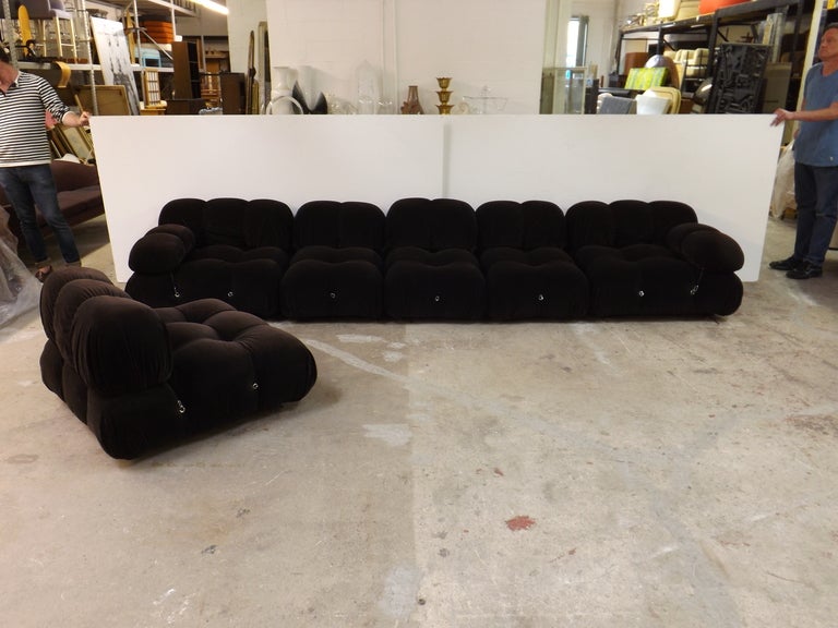 A spectacular sofa by Mario Bellini. Very versatile, due to the sections being interchangeable.
Beautifully reupholstered in a chocolate brown velvet.
In our LA warehouse facility.