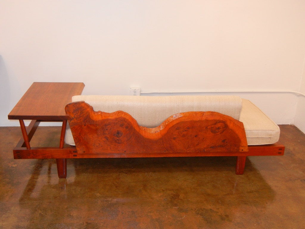 Rare George Nakashima Unique Settee In Excellent Condition In Los Angeles, CA