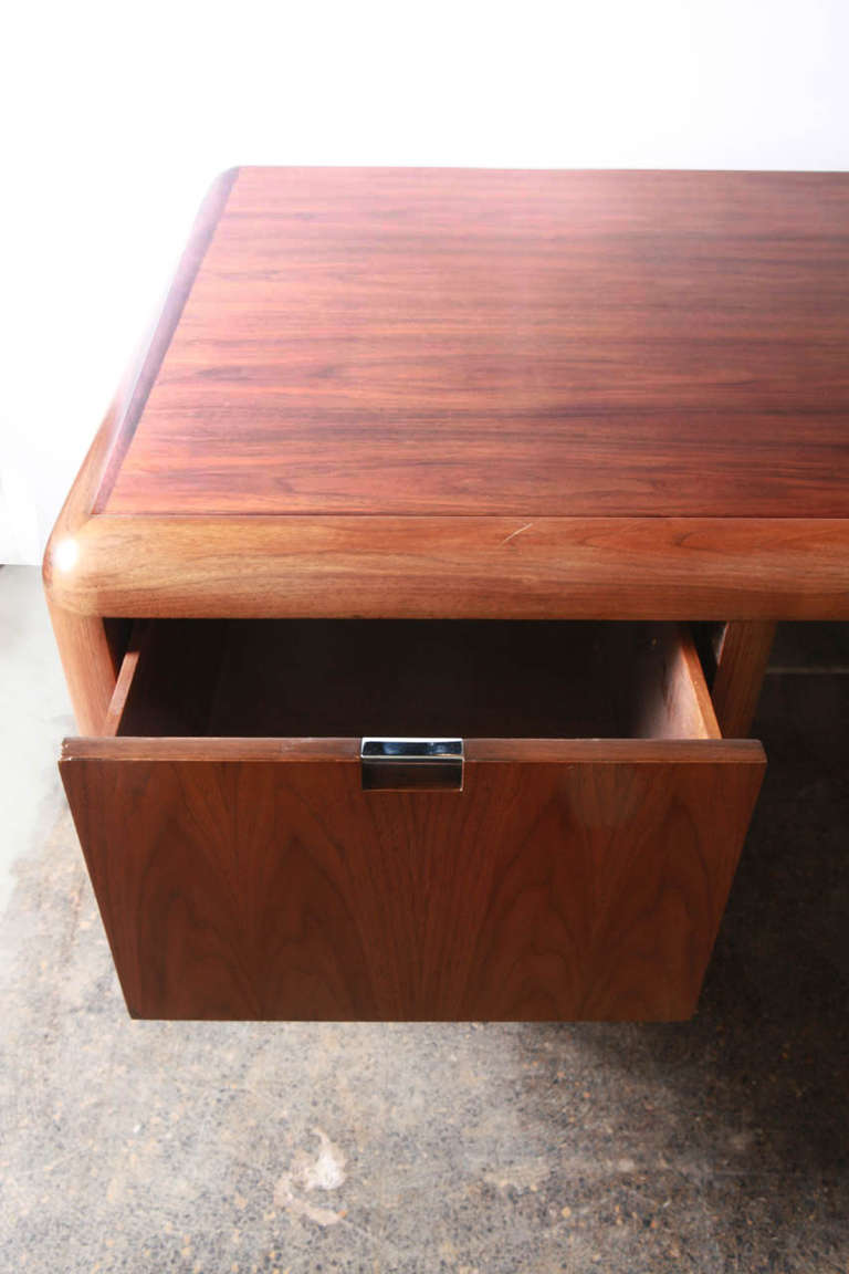 Walnut and Lucite Desk For Sale 1