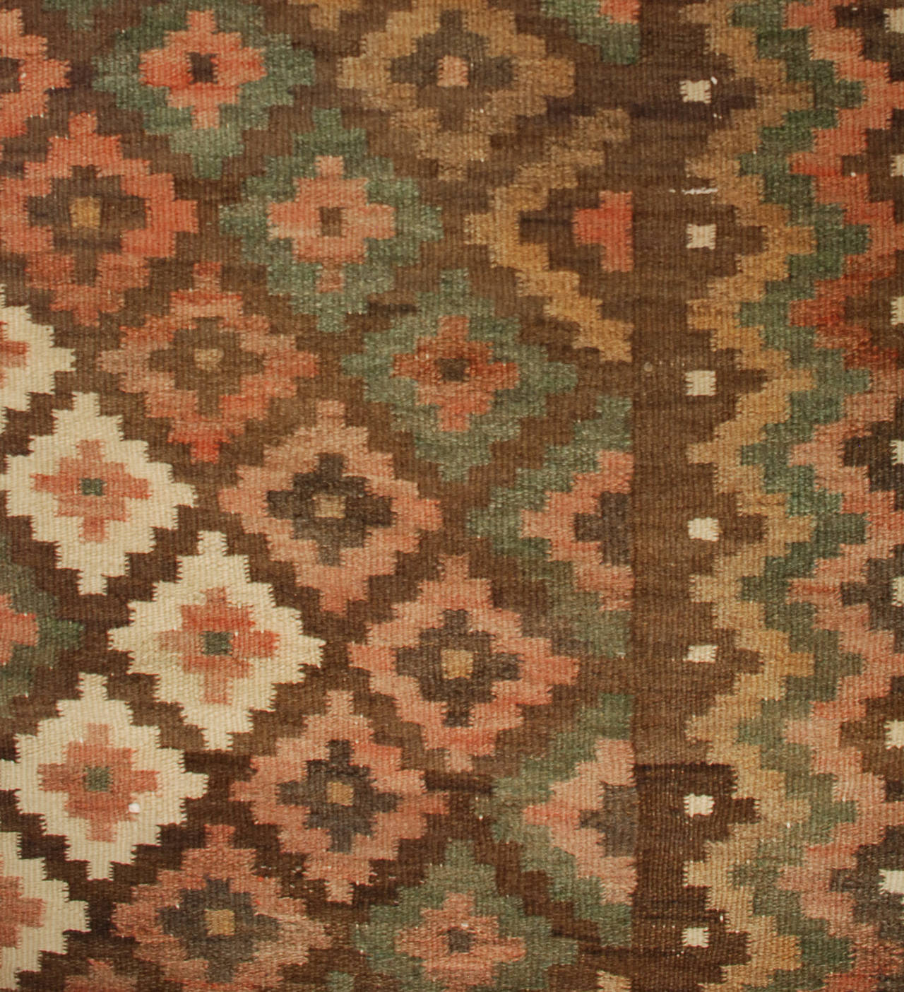 Vegetable Dyed Early 20th Century Saveh Kilim Rug For Sale
