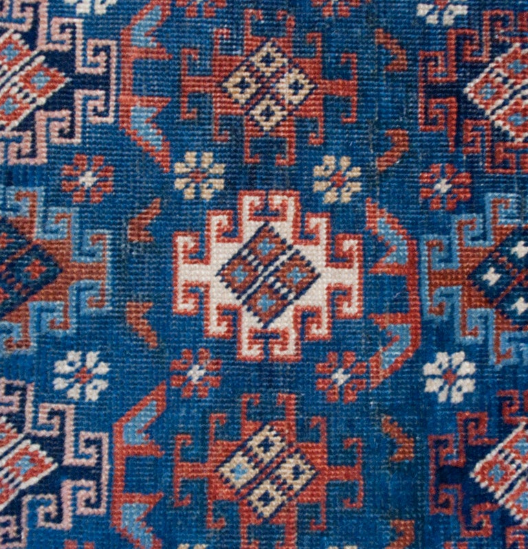 Early 20th Century Shirvan Carpet In Excellent Condition For Sale In Chicago, IL